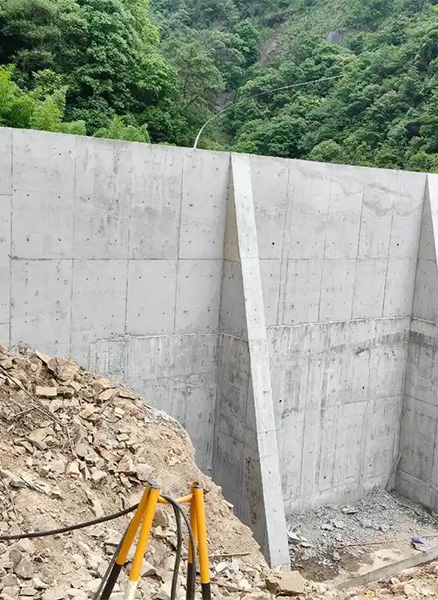 衡水深州重力式挡土墙